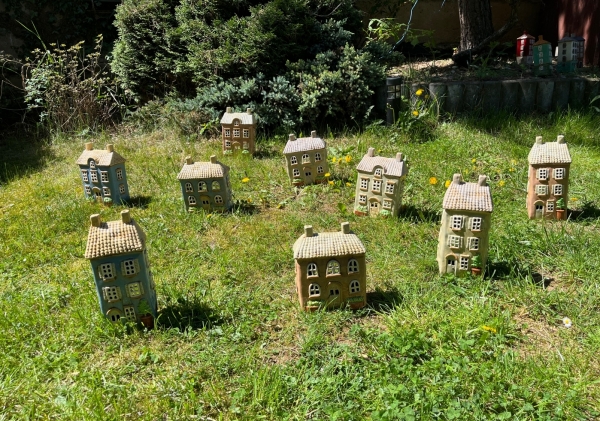 Keramický domeček 16x18,5x10,5cm Typ C