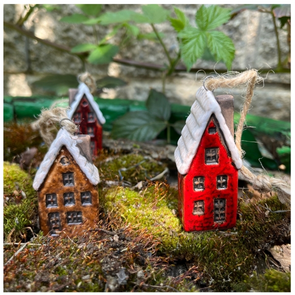 Keramický domeček 3x2x6cm Typ C