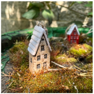 Keramický domeček 3x2x7cm Typ B