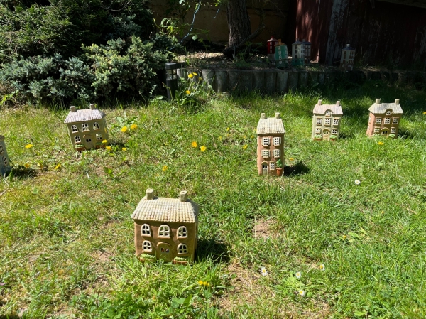 Keramický domeček A 17,5 x 20,5 x 10 cm