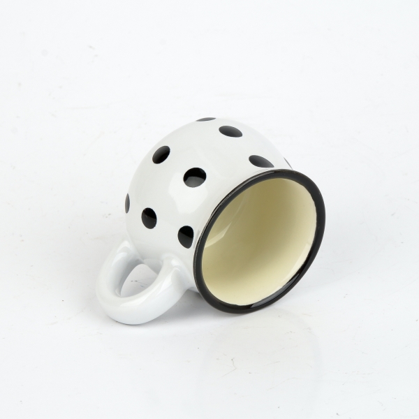 Keramický hrnek bílý s černými puntíky 75ml