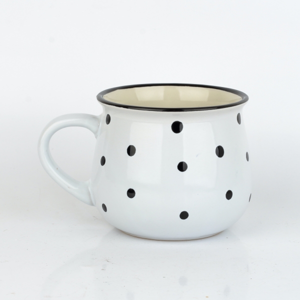 Keramický hrnek s puntíky bílý objem 770 ml