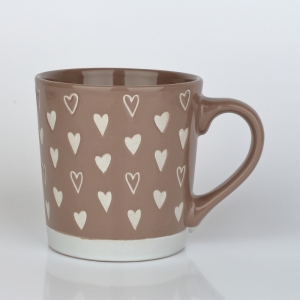 Keramický hrnek se srdíčky hnědý 450ml