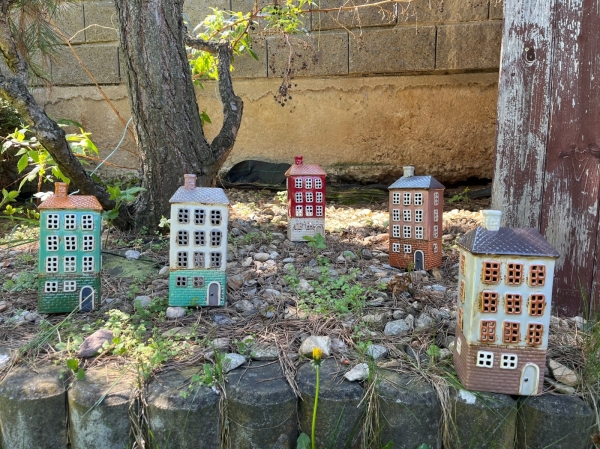 Keramický svícen domeček A 11 x 24,5 x 9,5 cm