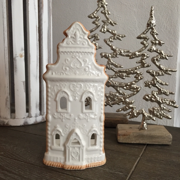 Keramický svícen kostelíček 11x18,5x9cm