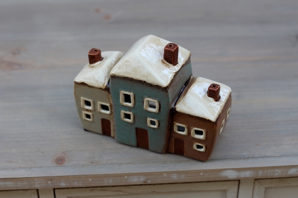 Keramický svícen tři domečky 19x8x13,5cm