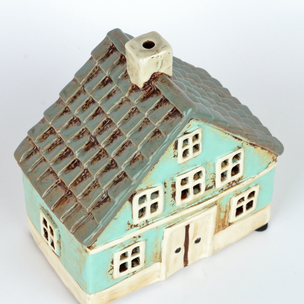 Keramický vánoční domeček 8 oken azurově modrý