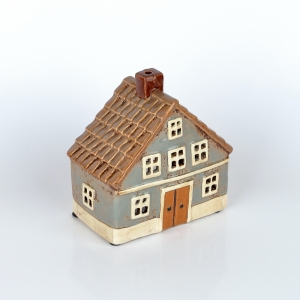 Keramický vianočný domček šedý, hnědá střecha