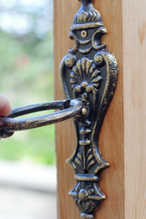 Klepadlo na dveře mosaz 24x9cm