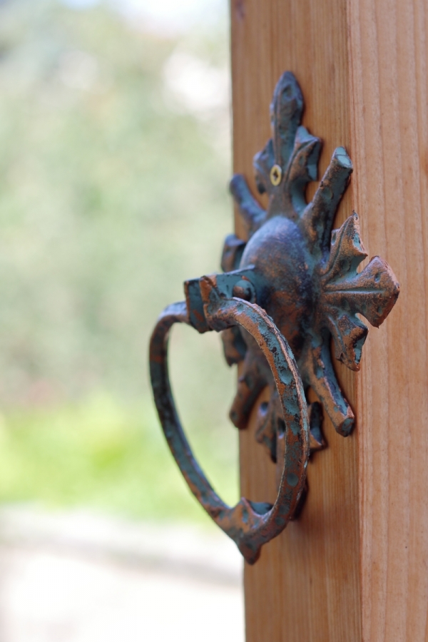 Klepadlo na dveře mosazné 17cm