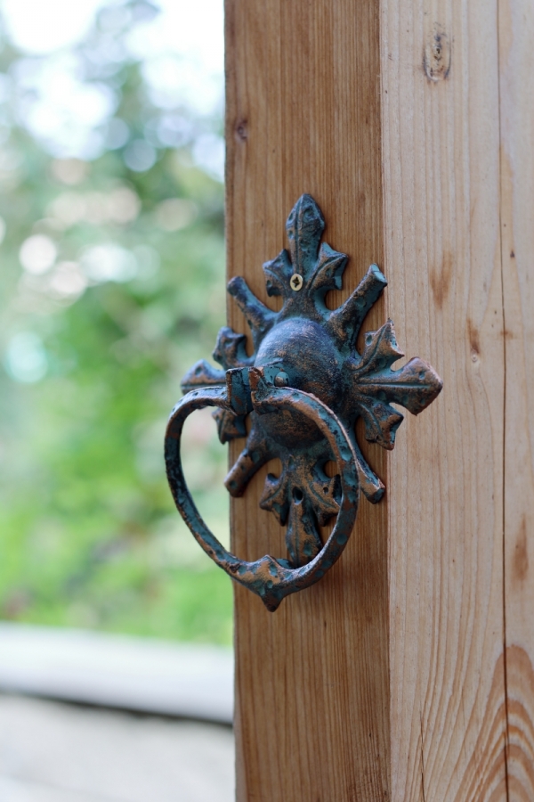 Klepadlo na dveře mosazné 17cm