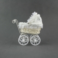 Kočárek dekorační bílý