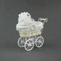 Kočárek dekorační bílý
