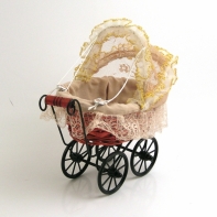 Kočárek proutěný retro tmavý 21x20x12cm