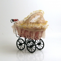 Kočárek proutěný retro tmavý 21x20x12cm