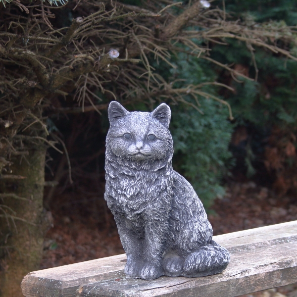 Kočka dekorace na zahradu 14x13x25cm