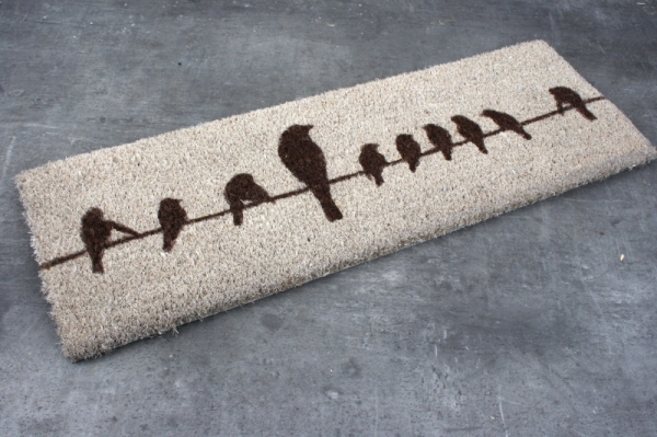 Kokosová venkovní rohožka Ptáci na drátu – 75 × 25 cm