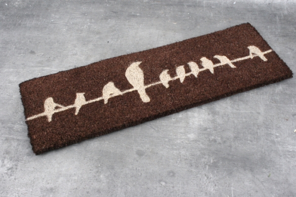 Kokosová venkovní rohožka Ptáci na drátu – tmavá 75 × 25 cm