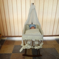 Kolébka pro panenky dřevěná