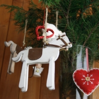 Koník se sedlem bílý malý