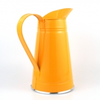 Konvička kovová oranžová