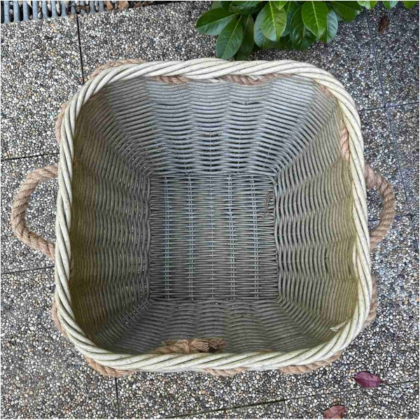 Koš na dřevo z umělého proutí – velký hranatý 62 x 62 cm