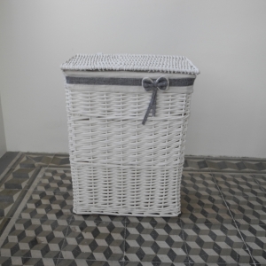 Koš na prádlo bílý