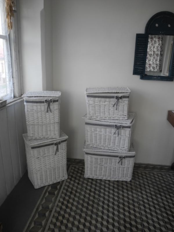 Koš na prádlo bílý