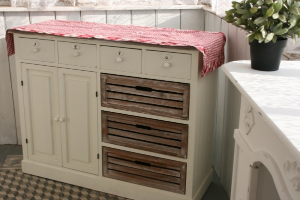 Kostkovaný ubrus běhoun se srdcem 140x45cm