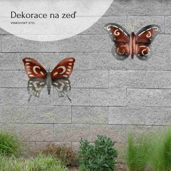 Kovová dekorace na zeď motýl barevný 25cm