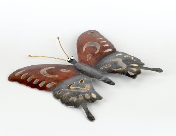 Kovová dekorace na zeď motýl barevný 25cm