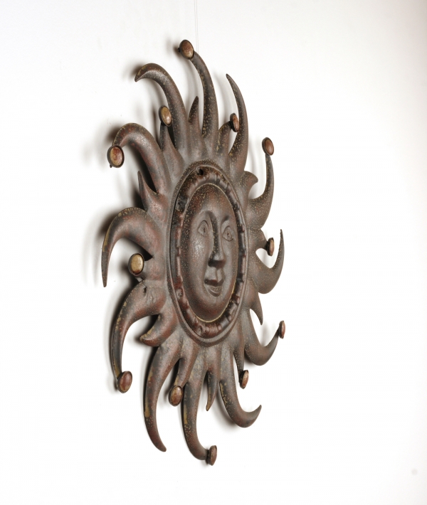 Kovová dekorace na zeď slunce 51cm