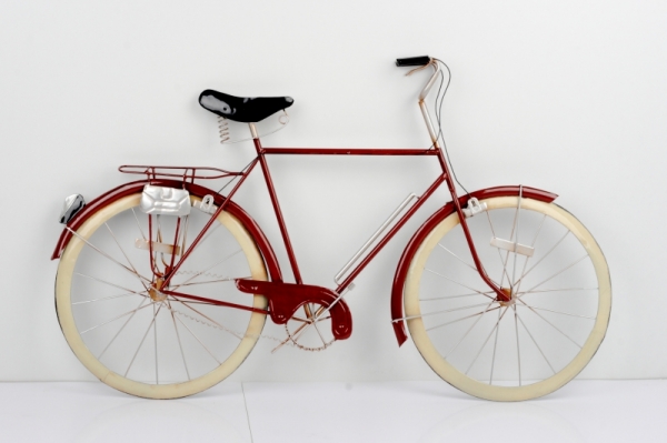 Kovová nástěnná dekorace červené kolo BICYKLE 89x53x5cm