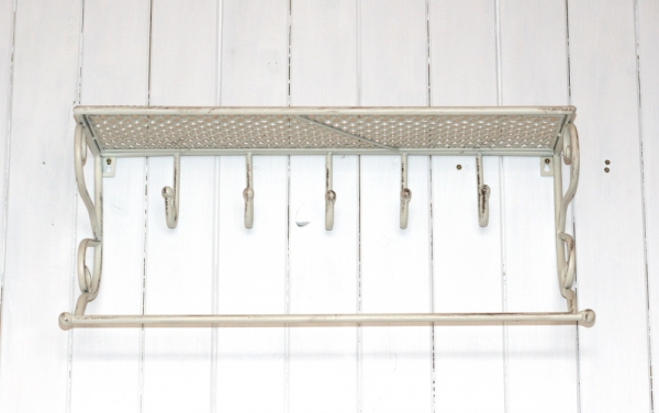 Kovová police s háčky 60cm