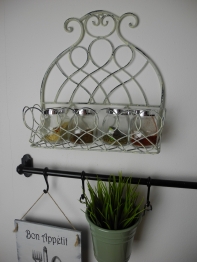 Kovová polička na kořenky 31cm