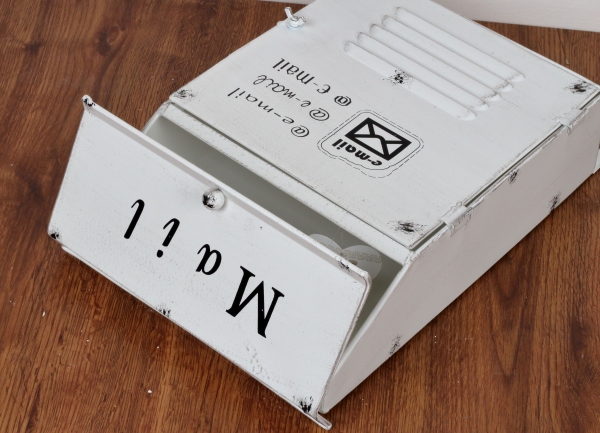 Kovová poštovní schránka bílá 38x26x9cm