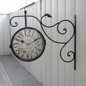Kovové oboustranné hodiny s velkými čísly 24cm