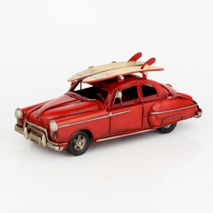 Kovový model auto se surfem červené 26cm