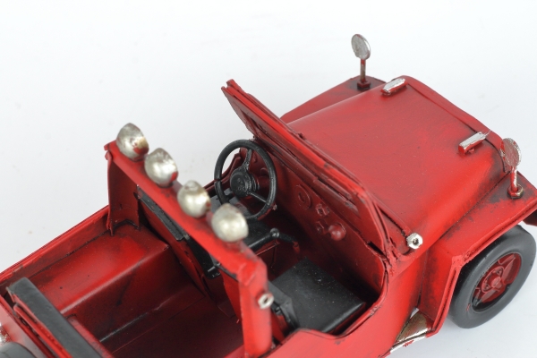 Kovový model retro džíp červený 17cm 