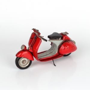 Kovový model skútru