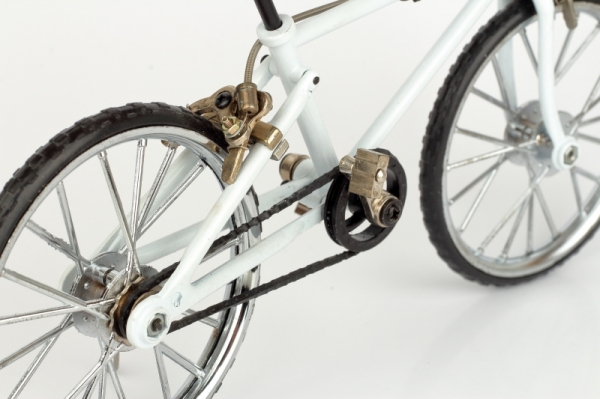 Kovový model šlapacího kola