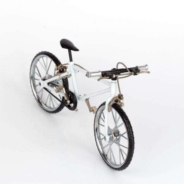 Kovový model šlapacího kola