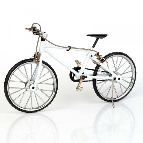 Kovový model šlapacího kola