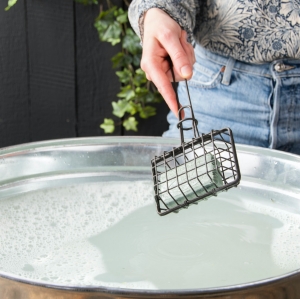 Kovový pěnič mýdla 26.1 x 11.2 x 4.6cm