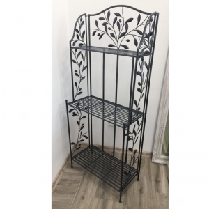 Kovový regál na květiny