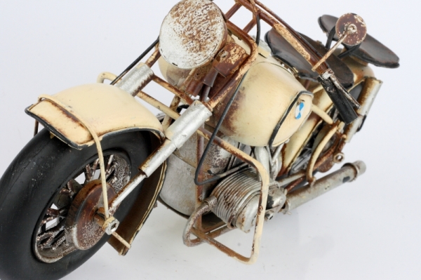 Kovový retro model motorka béžová 31cm