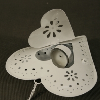 Kovový svícen srdce