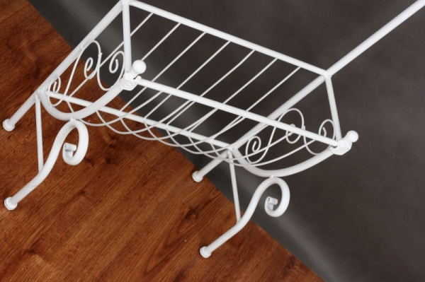 Kovový věšák na ručníky bílý 44x18x112cm