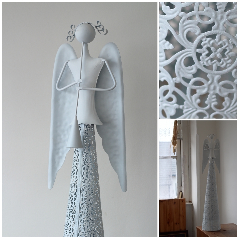 Kovoý anděl dekorace s flétnou