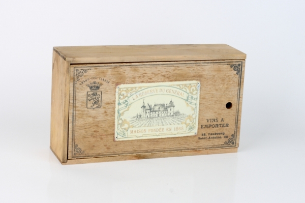 Krabička dřevěná s vysouvacím víkem 32x18x8,5cm